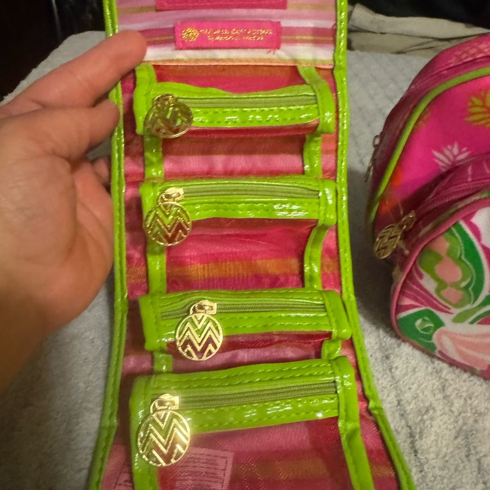 Macbeth Collection by Margaret Josephs Pink/Green Cosmetic/Jewelry Travel Set - Picture 10 of 13